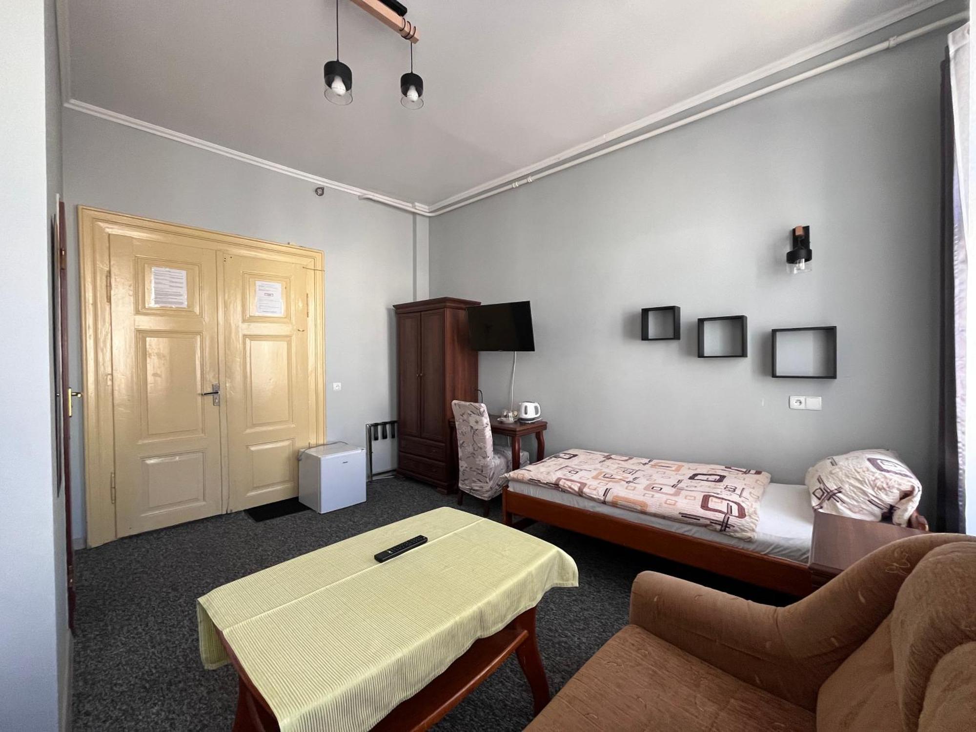 Hotel Polonia Namysłów Kültér fotó