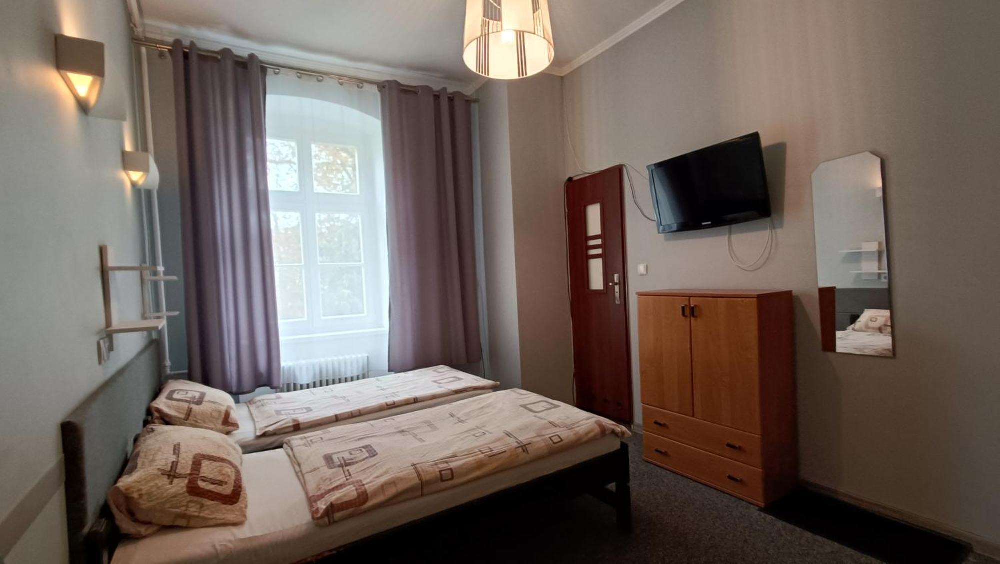 Hotel Polonia Namysłów Kültér fotó