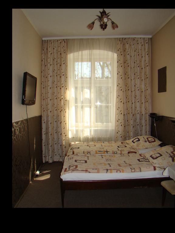 Hotel Polonia Namysłów Szoba fotó