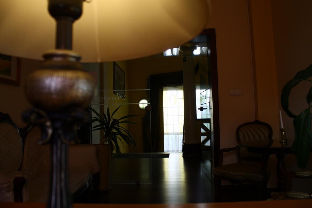 Hotel Polonia Namysłów Kültér fotó