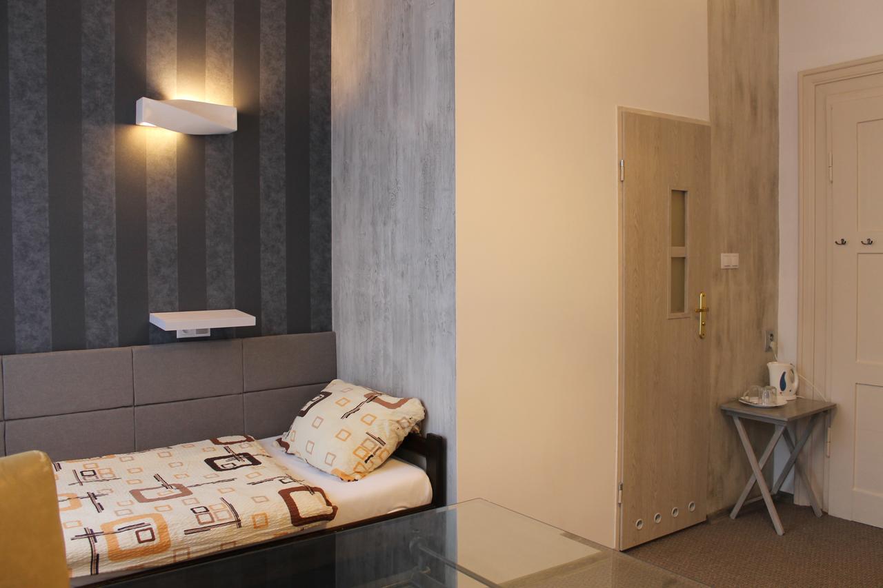 Hotel Polonia Namysłów Kültér fotó